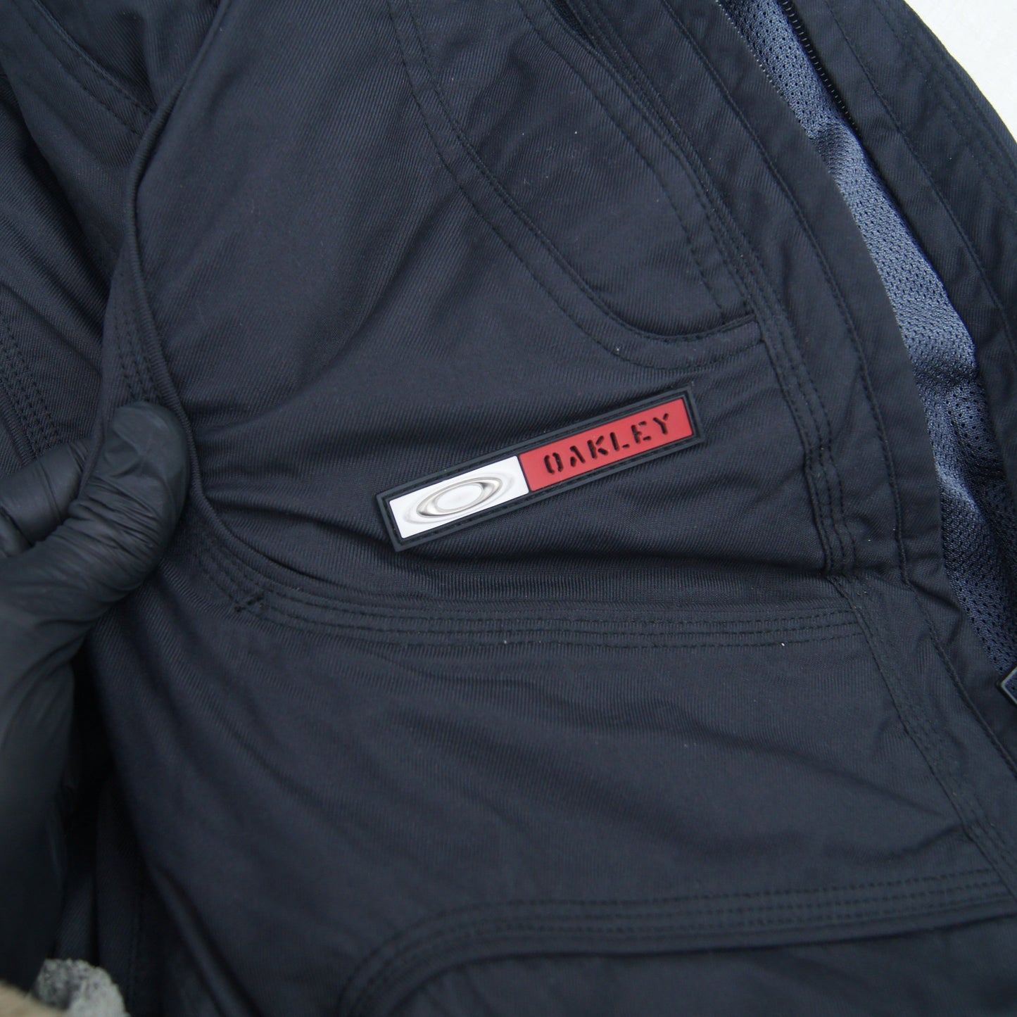 2000s Oakley Ski-/Snowboard Pants [M/L]