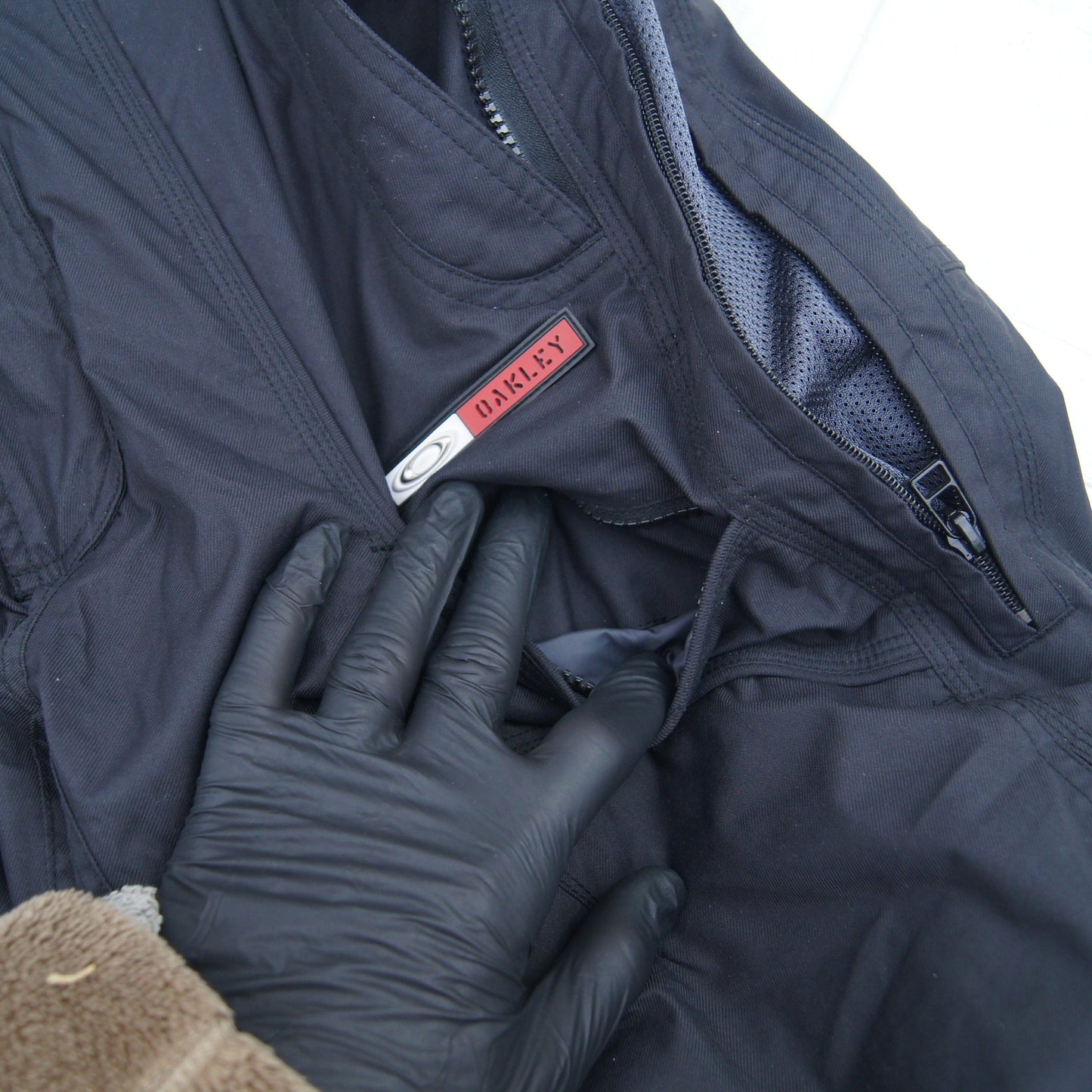 2000s Oakley Ski-/Snowboard Pants [M/L]