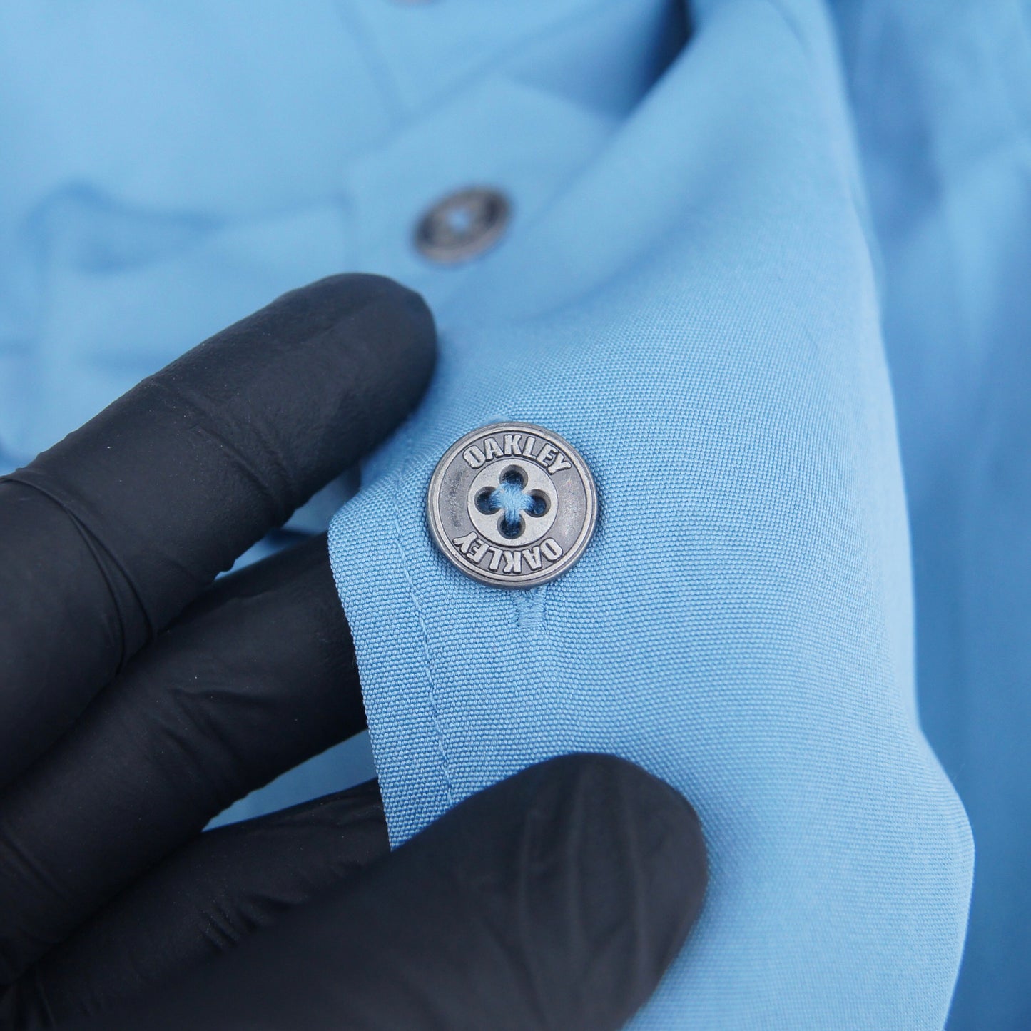 Early 2000s Oakley buttoned Shirt [M fits L]