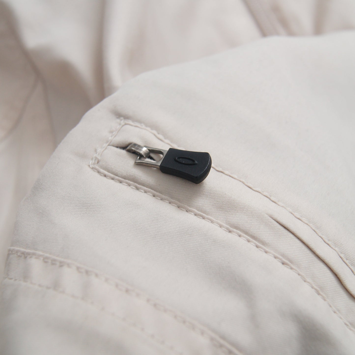 Early 2000s Oakley Trackjacket [M Fits L/XL]